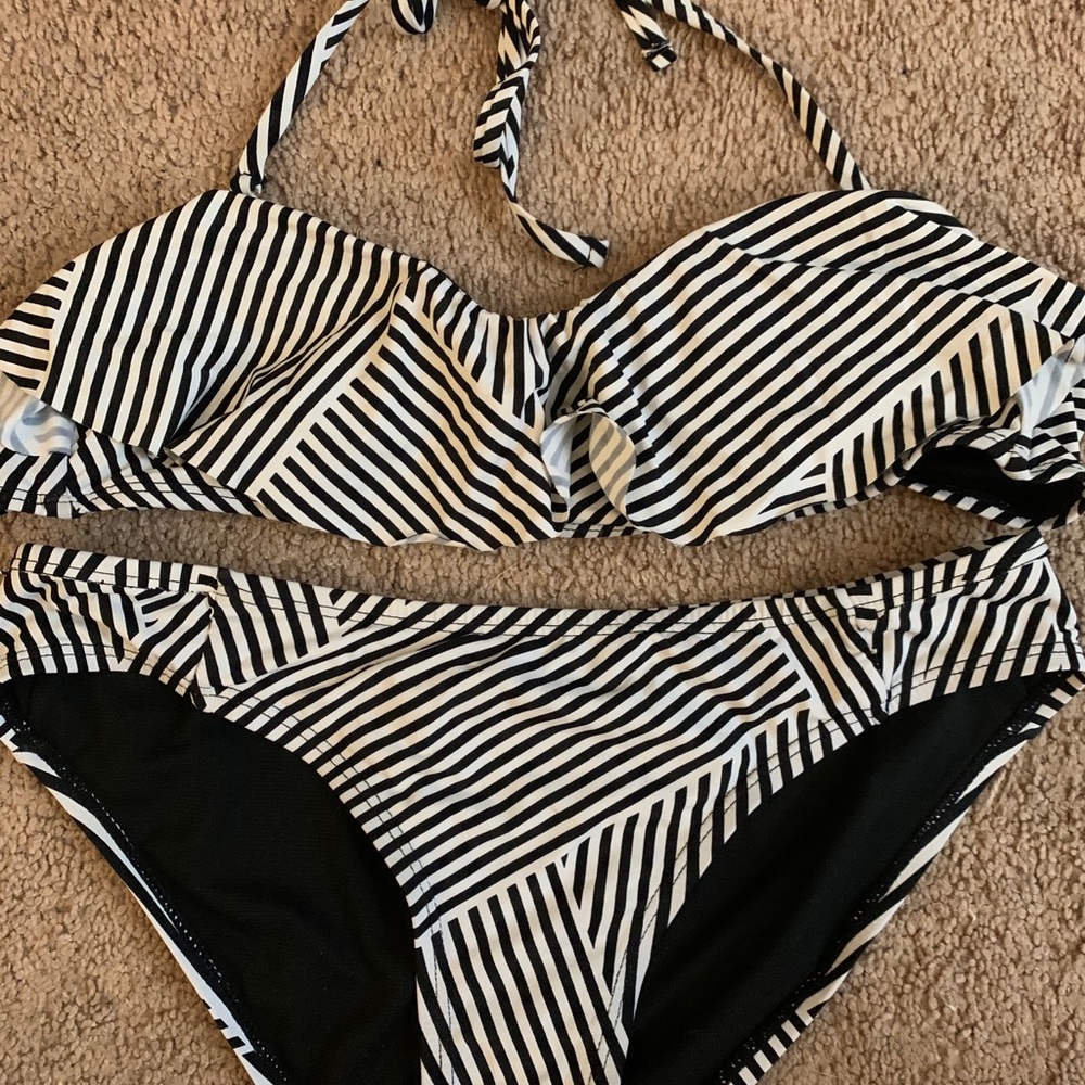 Striped bathing suit set